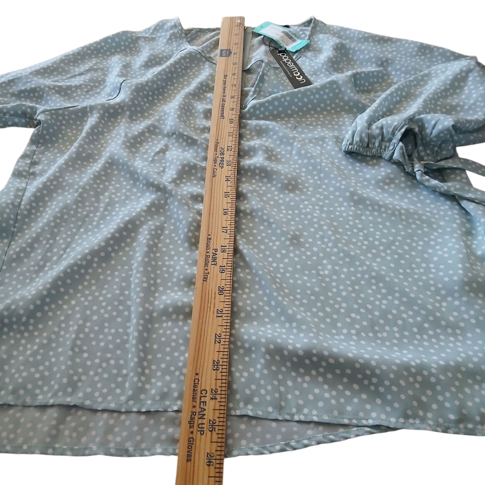 PaperMoon Women's Size Large 100% Polyester Light Blue Polka Dot Blouse - Picture 3 of 7